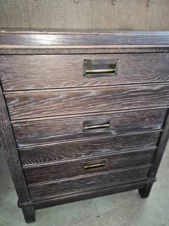 Stanley bedside/end table 1