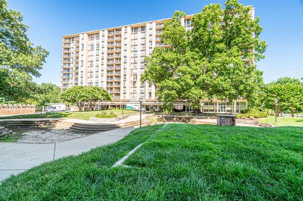 Arlington Home for Sale Low rate. Zero hassles! 1