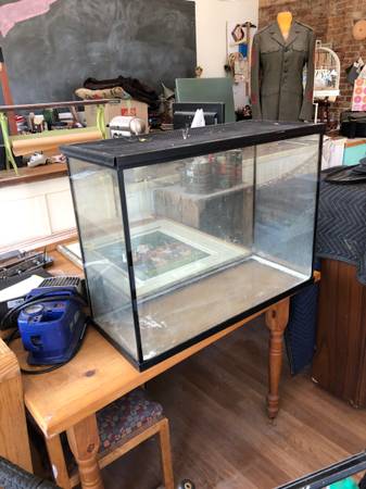 Glass pet cage 1