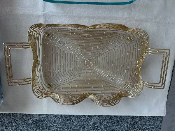 BRAND NEW RECTANGULAR TRAY/ PYREX HOLDER 1
