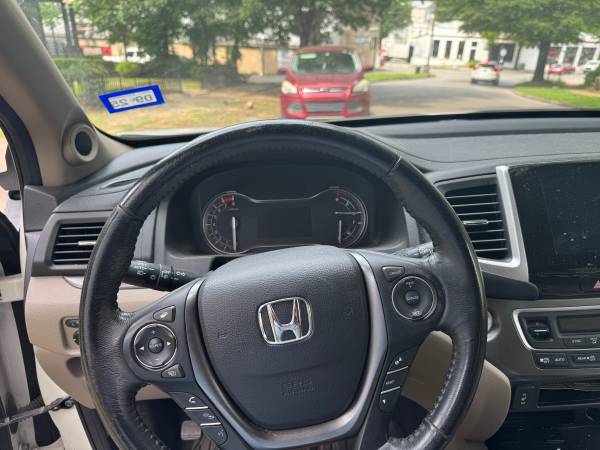 2018 Honda Pilot - $15,00063622051953539123