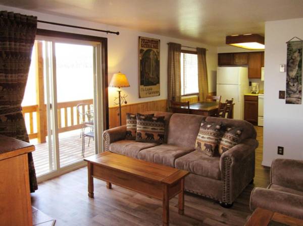 Morning Glory-comfortable Yellowstone retreat; just minutes from YNP West Gate 1