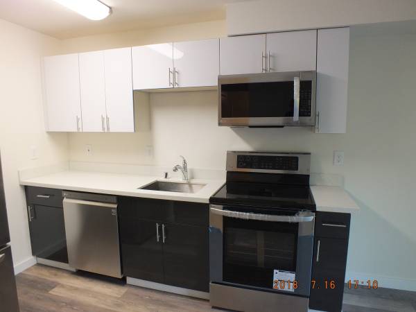 $1,700 / 1br - 550ft2 - $1700 1 Bed 1 Bath, Light & Bright! Top Floor (Northgate)63808059242755123