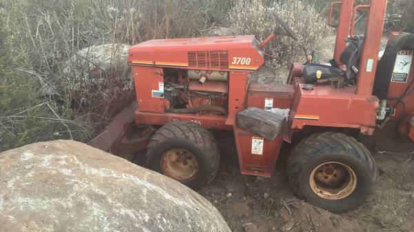 Ditch witch 1
