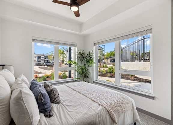 $2,032 / 1br - 705ft2 - ***Walk In for $400, Walk Out with $1500*** (6th Ave)63945098641923121