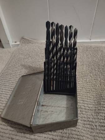 Like new USA drill bits 1