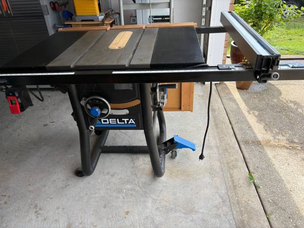 Delta Table Saw 1