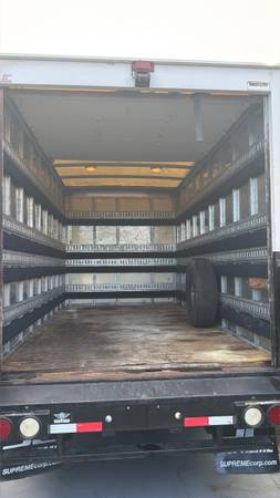 2016 Chevrolet 3500 chassis 13ft - Photo 4