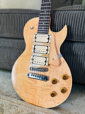 The Heritage H140CM w/case 1