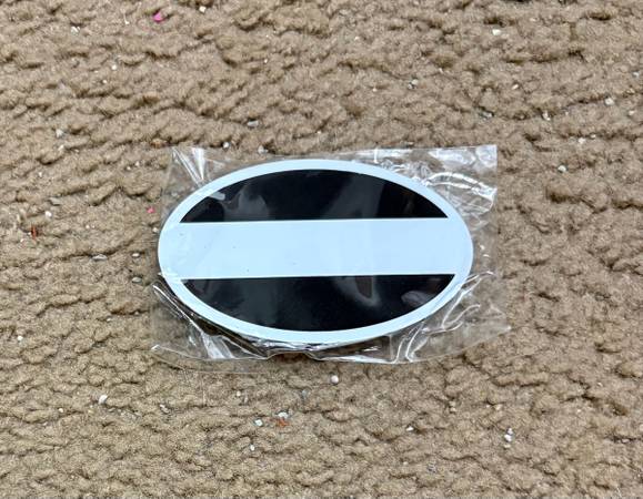 Insignia de nombre para uniforme de empleado ** Alfiler de seguridad en ba - $3 (Leicester)
