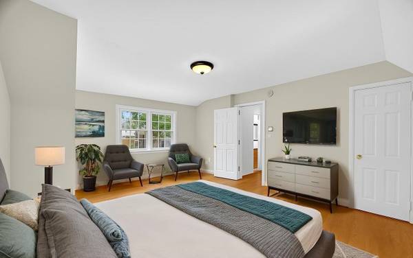 $689,900 / 3br - 3140ft2 - Elegant Home in Silver Spring! (Silver Spring)63511796615939123
