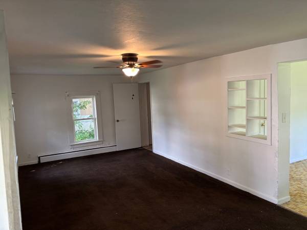 $850 / 2br - 900ft2 - LAKEVILLE 2 BEDROOM APT. (LAKEVILLE)63665894600963122