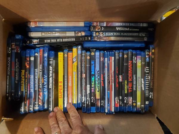 DISH// DVD Blu-ray まとめ売り DISH// DVD Blu-ray まとめ売り Box of 114 Blu-RAY Movies