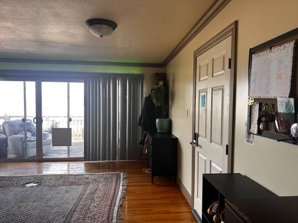 $1,600 / 1br - 304ft2 - Room for Rent with Spectacular City Views — Available September 1st (bayview)63824145614977123