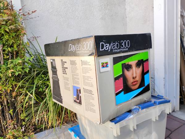 Daylab 300 portable darkroom 1