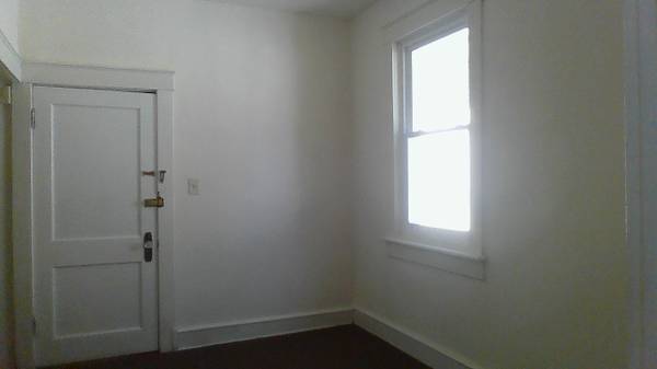 $1,300 / 2br - 1000ft2 - BETHLEHEM CITY LIVING, CLOSE TO SHOPS and TRANSPORTATION (BETHLEHEM)64010160843010120