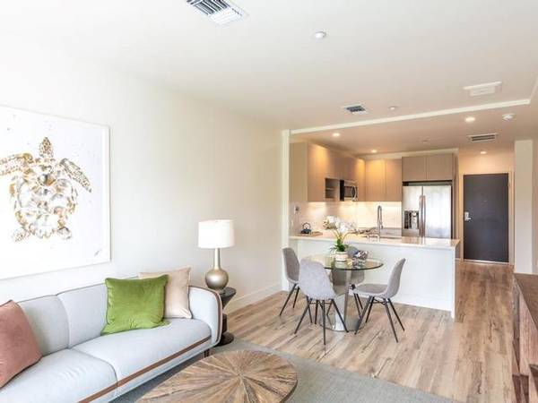 $900 / 1br - Bright Apartment Near Trails & Parks Los Gato (Los Gatos, CA)63965991674243122