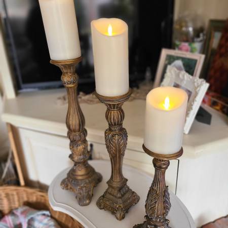 Fitz y Floyd, porta velas antiguos con diseño ornamental estilo francés - $20 (F5abd4b0025f186d7b554f29ac46d37c68ffea7b.1Mukilteo)63471460918275122
