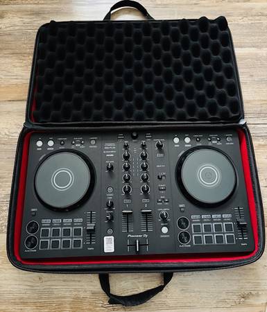 Pioneer FLX4 DJ Controller, Case 1