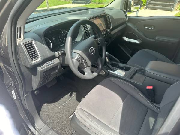2023 Nissan Frontera solo piezas, debe leer - $5,000 (Arlington Heights)63618919939971122