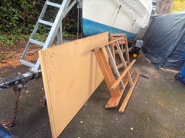 FREE Heavy duty work table 1