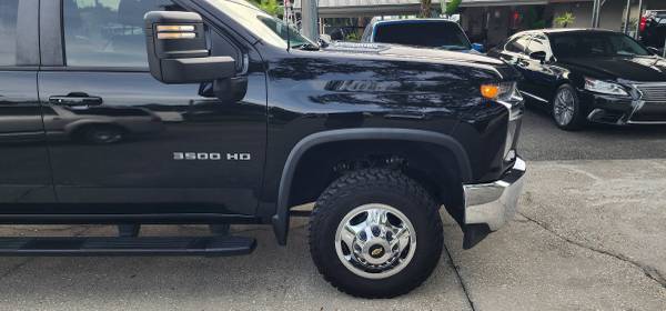 2022 Chevrolet SILVERADO 3500 LT - Photo 4