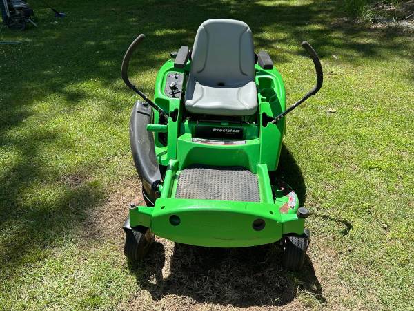Lawn Boy Zero turn mower 1