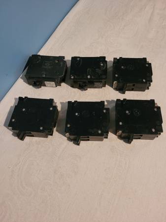 6 Circuit Breakers 15amp 1