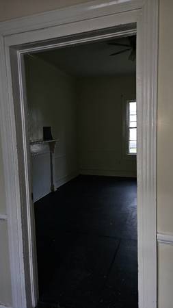 $950.00 / 3br - 1285ft2 - A Charming and Cozy  Single Unit in Kinston | 806 Caswell St | $950/mo63861960110851122