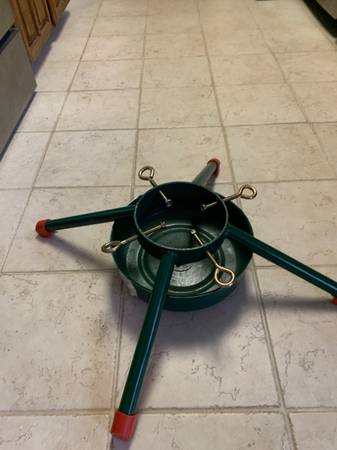 lifetime Welded Christmas Tree Stand 1