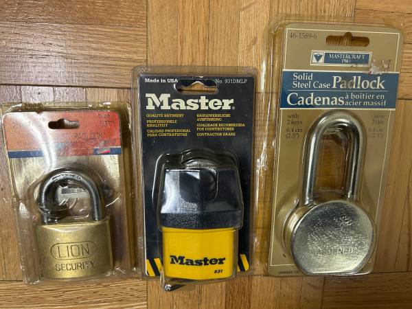 Never Opened - Padlocks with Keys 1