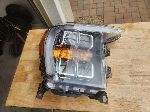 Perfect Condition F150 OEM Right Side LED Headlamp 1