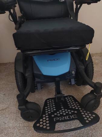 New Jazzy Pride Mobility Power Chair 1