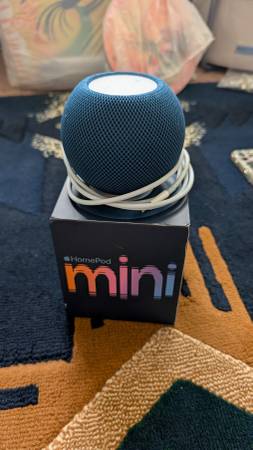Apple Home pod Mini 1