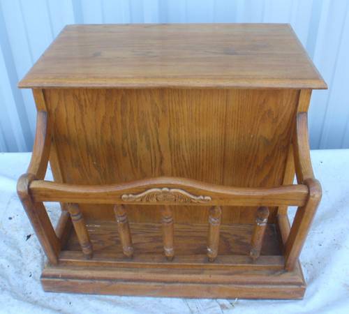 Solid Wood End Table w Magazine Rack 1
