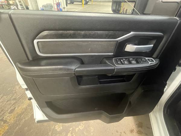 2024 RAM 3500 4X4 - Photo 12