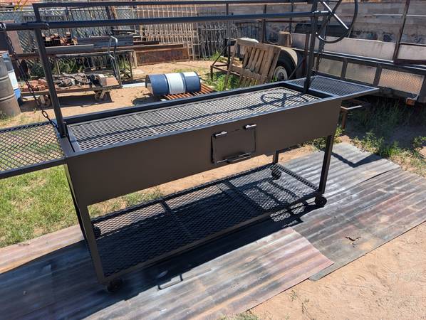 CUSTOM BBQ GRILL'S 1