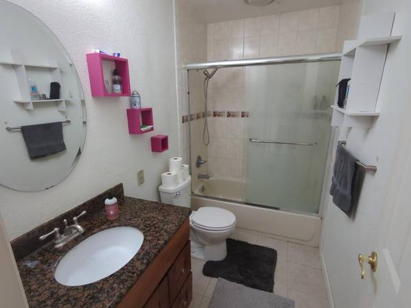 $1,405 / 1br - Buscando un compañero de casa (South Los Altos) (habitación sin amueblar) (santa clara)63668011814913122