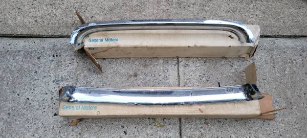 1958-62 CHEVY CORVETTE UPPER AND LOWER GRILL MOLDINGS 1