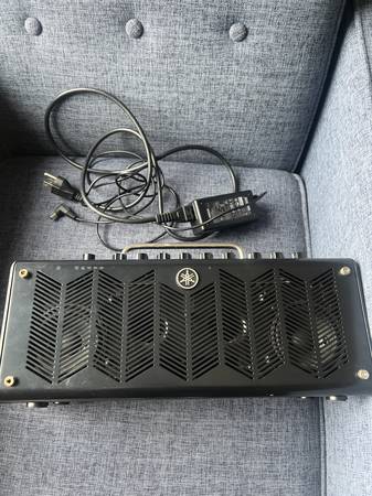 Yamaha THR10C Classic 10-Watt 2x3" Stereo Digital Modeling Guitar Amp 1