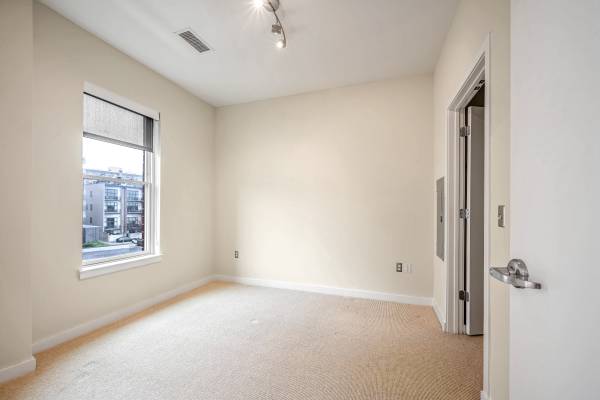 $2,200 / 1br - 576ft2 - Hidden Gem You Didn't Know You Needed!!! 1BR!! Prime Location!! (U Street Corridor)63822079593089121