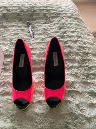 Steve madden womans heels 1