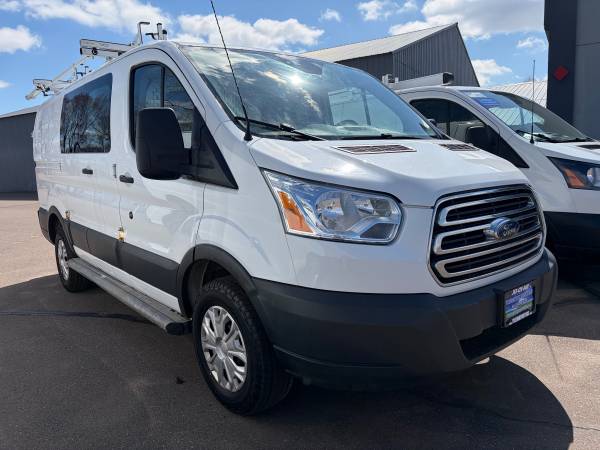 2016 Ford Transit T250 - Photo 2