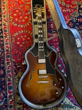 Eastman T486 Thinline Semi-hollowbody Electric Guitar 1