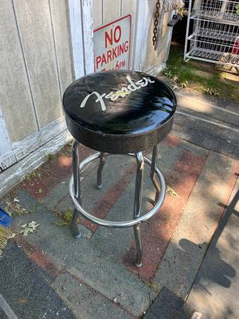 Fender stool 1