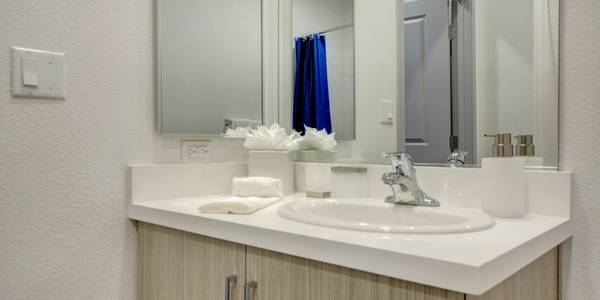 Studio 1BA, Large 1 & 2 Bedroom Apartments, Elevator Access 1