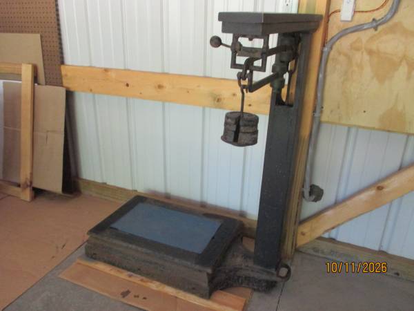 Antique Farm Scale 1