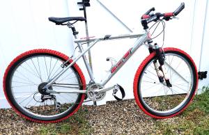 Vintage | Retro GT Zaskar Mountain Bike [18"]
