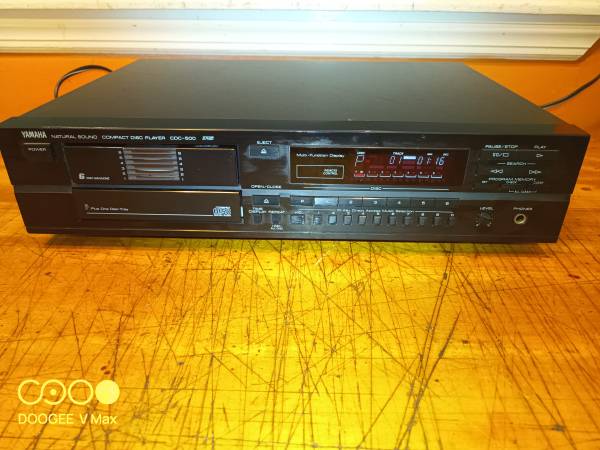 Yamaha CDC 500 CD changer natural sound - electronics - by owner