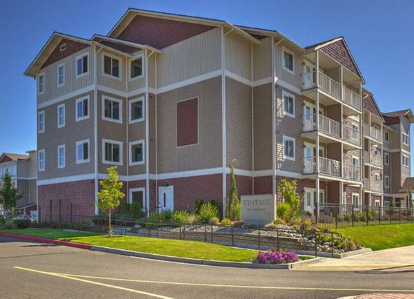 $1,701 / 1br - Built-In Microwave, Extra Storage Space Available, Game Room (2203 172nd Street NE, Marysville, WA)63814684057857120